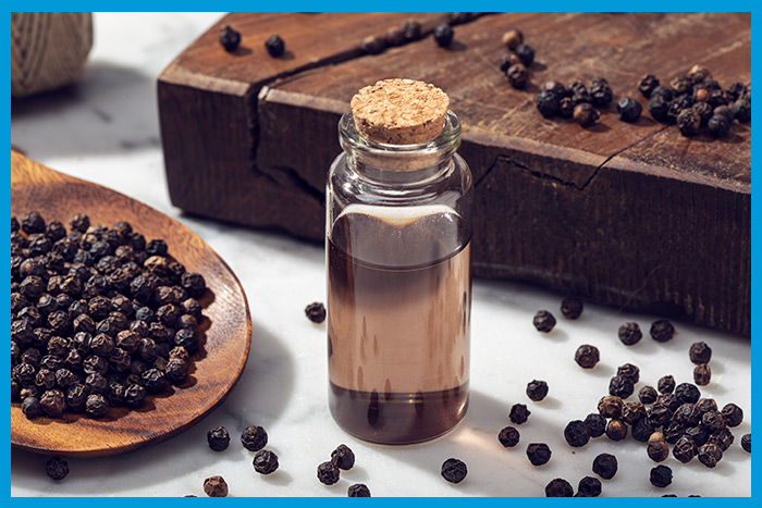 Huile essentielle de poivre utilisée comme répulsif contre les rats